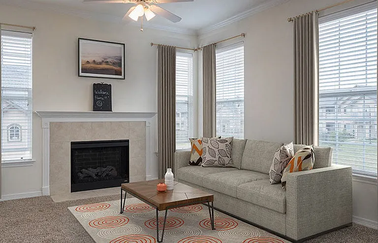 The Manor Homes of Arborwalk Apartments — Photo 22