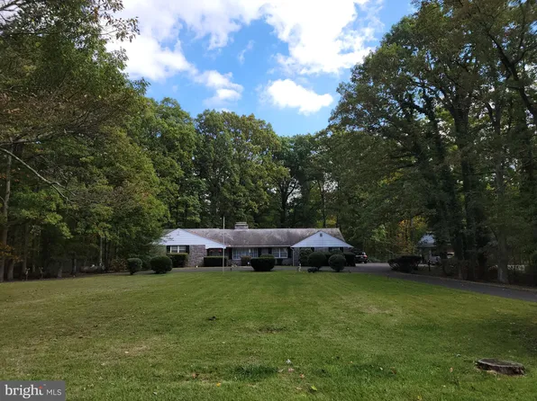 2383 Bedminster Rd, Perkasie, PA 18944