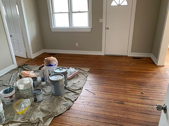 4th image of 301 Brown St #A