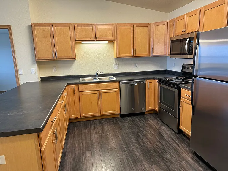 West Lake II Apartments — Photo 59