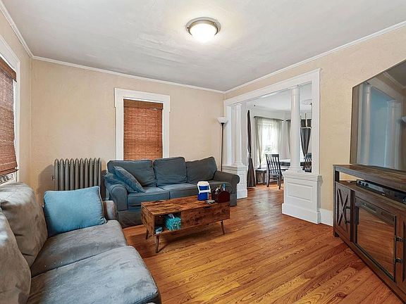 3rd image of 49 Mount Auburn Street