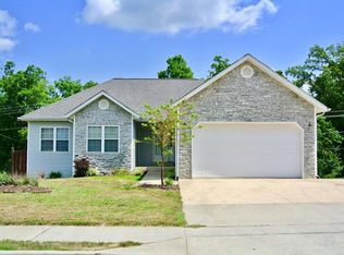 423 Eastlawn Ave, Saint Robert, MO 65584