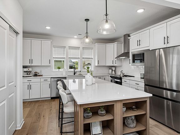 3rd image of 1063 Moers Dr