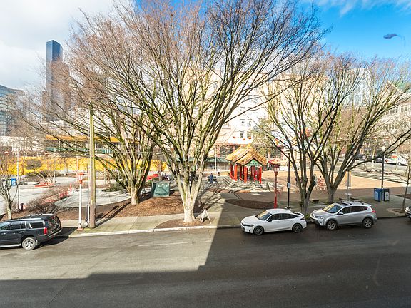 3rd image of 621 S King St #034505ba7
