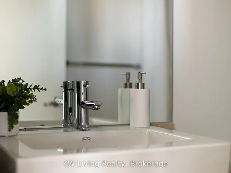 65 Bremner Blvd #5102 — Photo 37