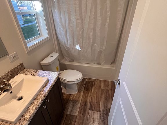 5th image of 15057 Forest Blvd N Trailer 18