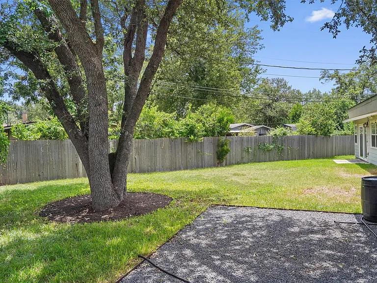 7707 Robalo Rd — Photo 32