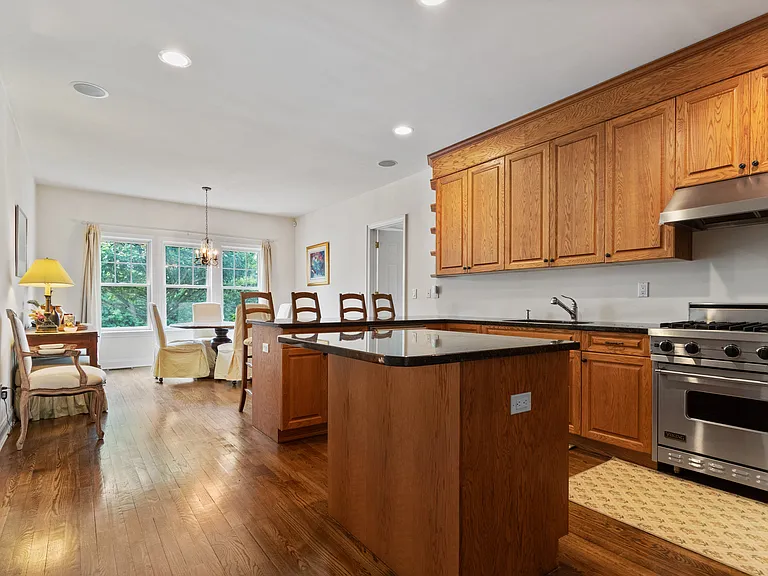 11 Seasons Ln — Photo 9