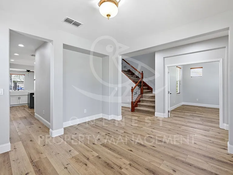 2127 Ranch View Dr — Photo 8