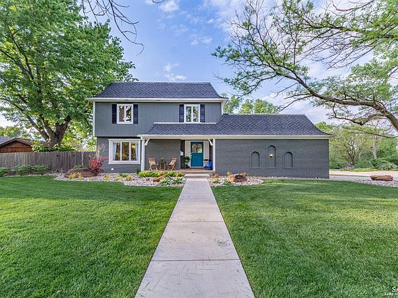 2nd image of 2113 Northwood Ln