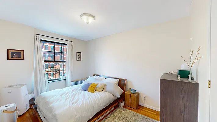 Rented by Emor Management Inc. | media 10