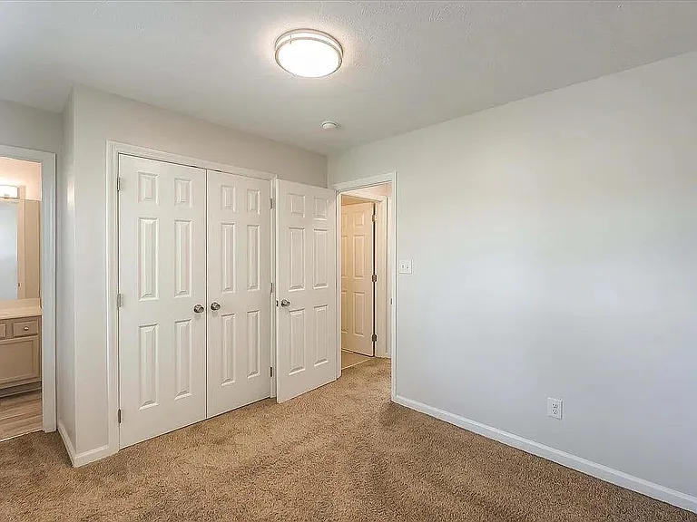 3825 Lady Di Ln #3825 — Photo 6