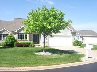 618 Burgenstock Dr, Lansing, MI 48917