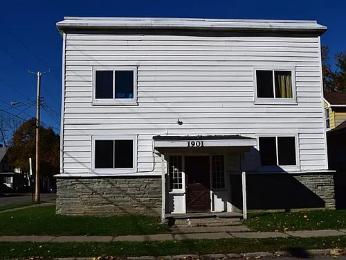 1901 Tracy St Photo 1
