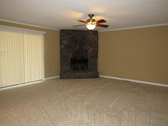 5th image of 4441 Castle Heights Dr