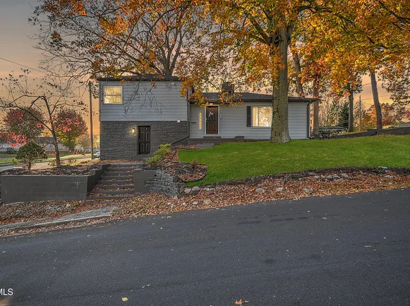 1389 Ash St, Kingsport, TN 37664