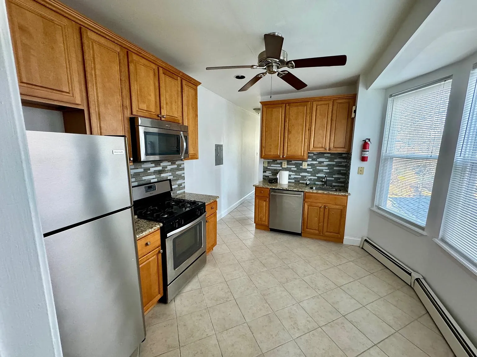 123 W Washington Lane — Photo 3