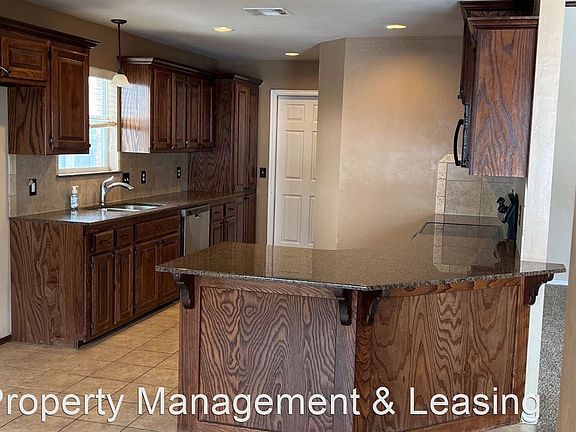 4th image of 809 Liberty Mesa Ct