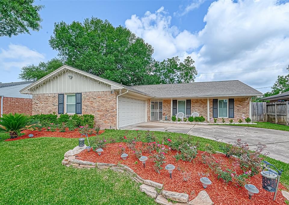 1st image of 9618 Meadowvale Dr