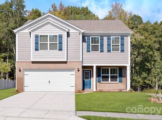 358 Ridgeview Ln, Mars Hill, NC 28754