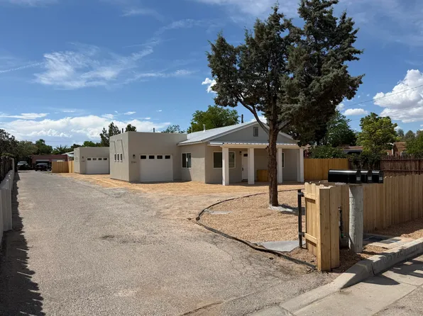 3745 San Isidro St NW, Albuquerque, NM 87107