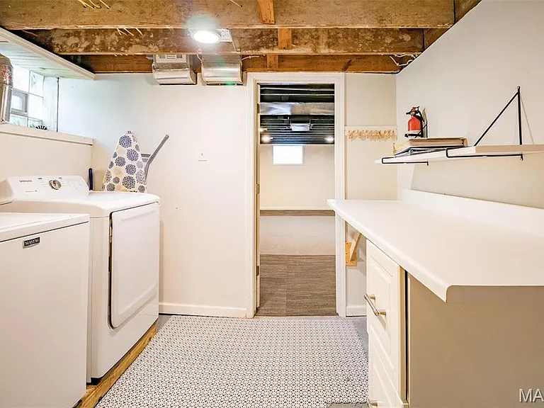 330 Calvert Ave — Photo 23
