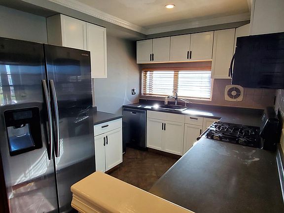 5th image of 8849 Brocklehurst St