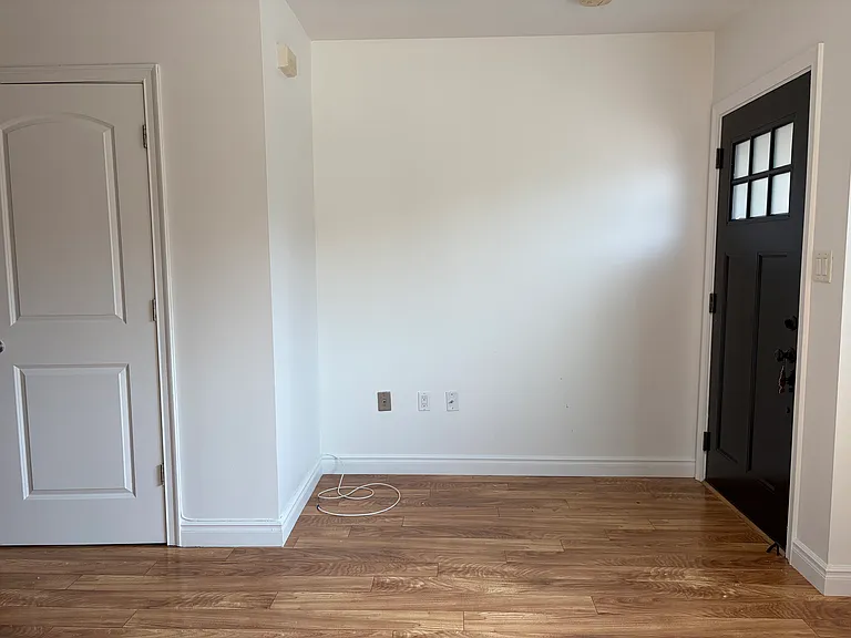 131 Elson St #1 — Photo 1