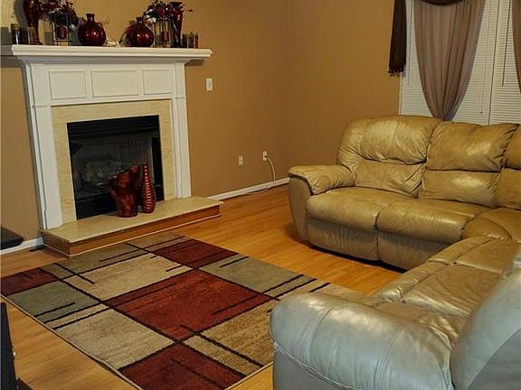 4th image of 2912 Fishduck Ct
