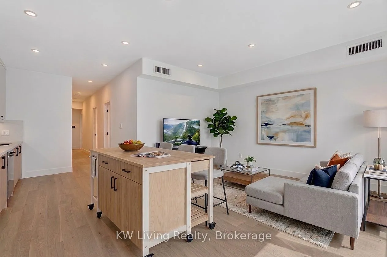 3 bed, $3,100 — Photo 3