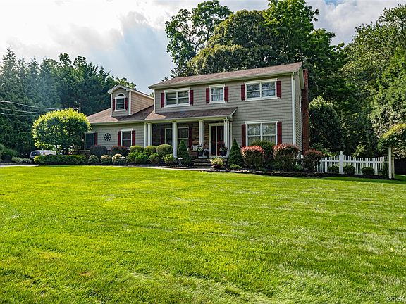 2nd image of 14 Breeze Hill Road