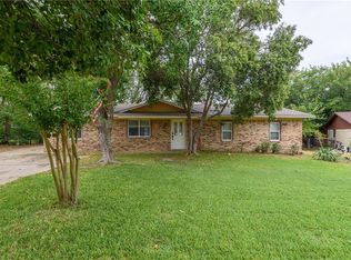 921 N 8th St, Sanger, TX 76266