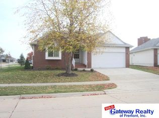 2770 N 28th Cir, Fremont, NE 68025