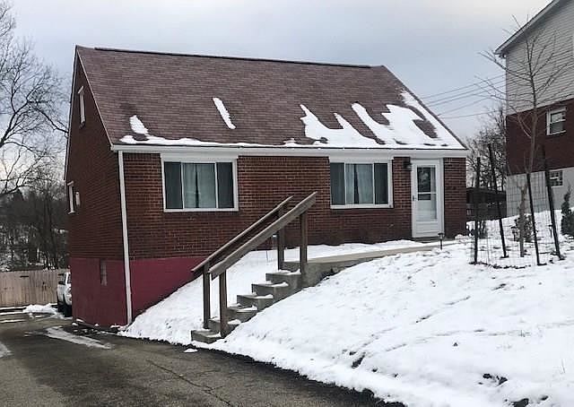 1st image of 320 College Park Dr