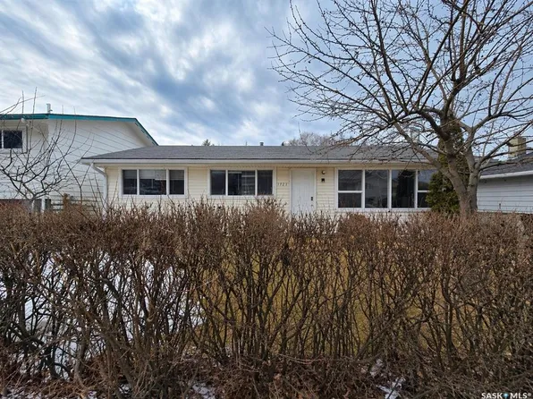 1721 E AVENUE, Saskatoon, SK S7L 1V3