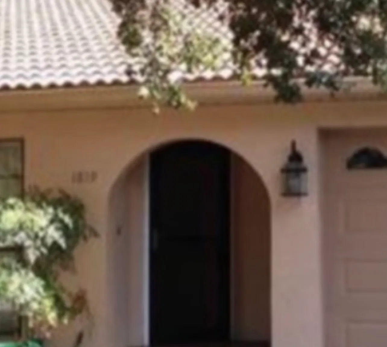 1918 SW 34th Ct — Photo 3