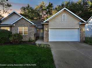 1521 Nottingham Forest Trl, Williamston, MI 48895