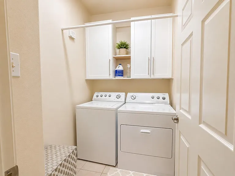 25203 Bright Hollow Ln — Photo 17