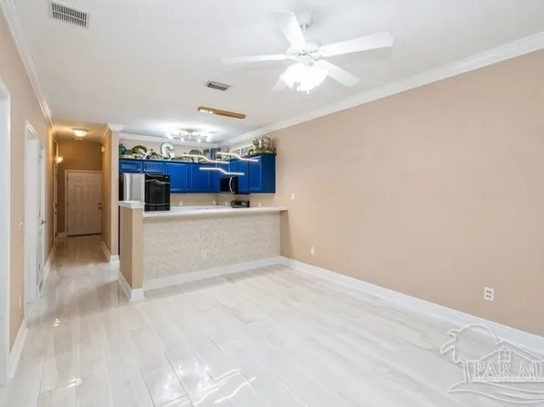 2172 Hadleigh Hills Ct, Navarre, FL 32566