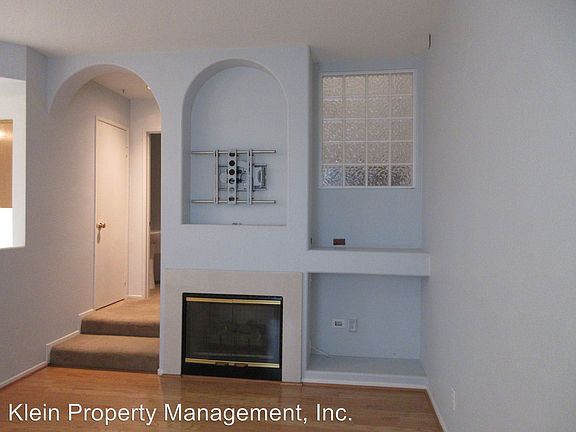 2nd image of 74 Breakers Ln