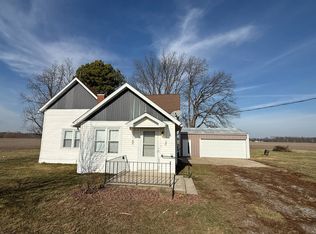 780 County Road 1800 N, Carmi, IL 62821