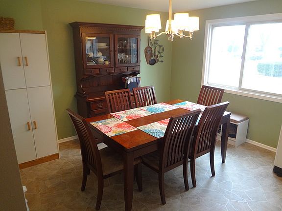 5th image of 2801 Saemann Ave