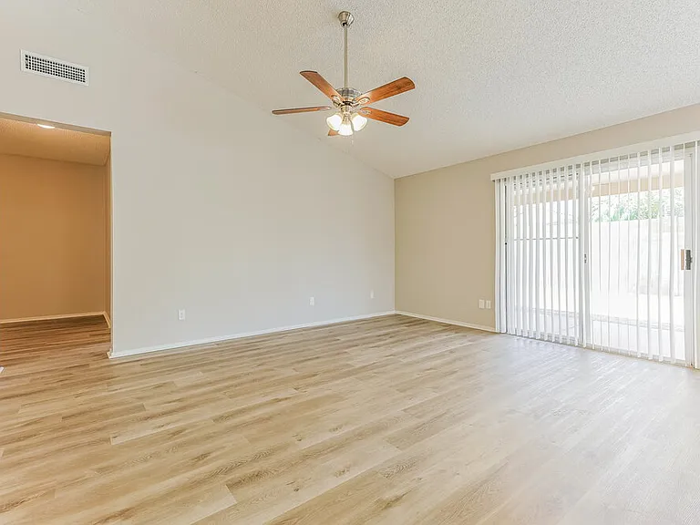 4526 E Towne Ln — Photo 6