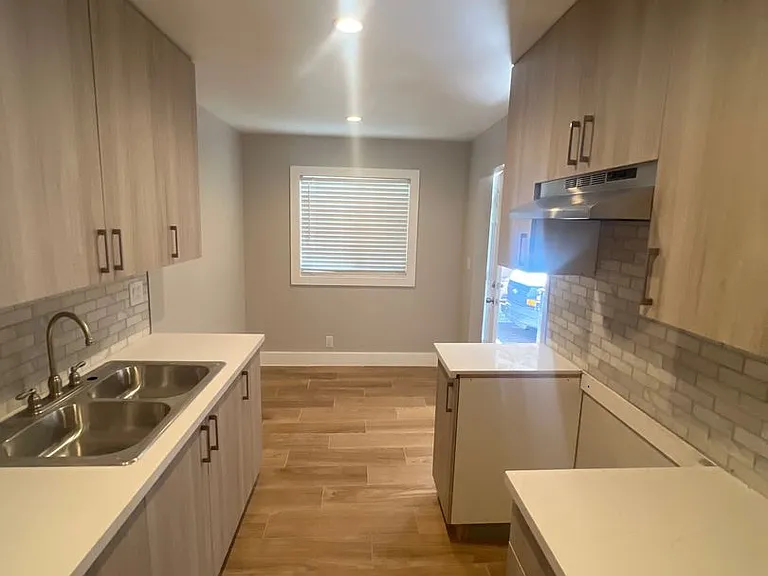 825 W Colden Ave — Photo 12