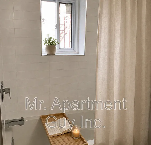 827 Main St E #203 — Photo 4