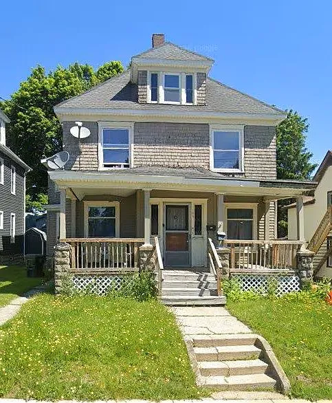 181 Newton Ave #1