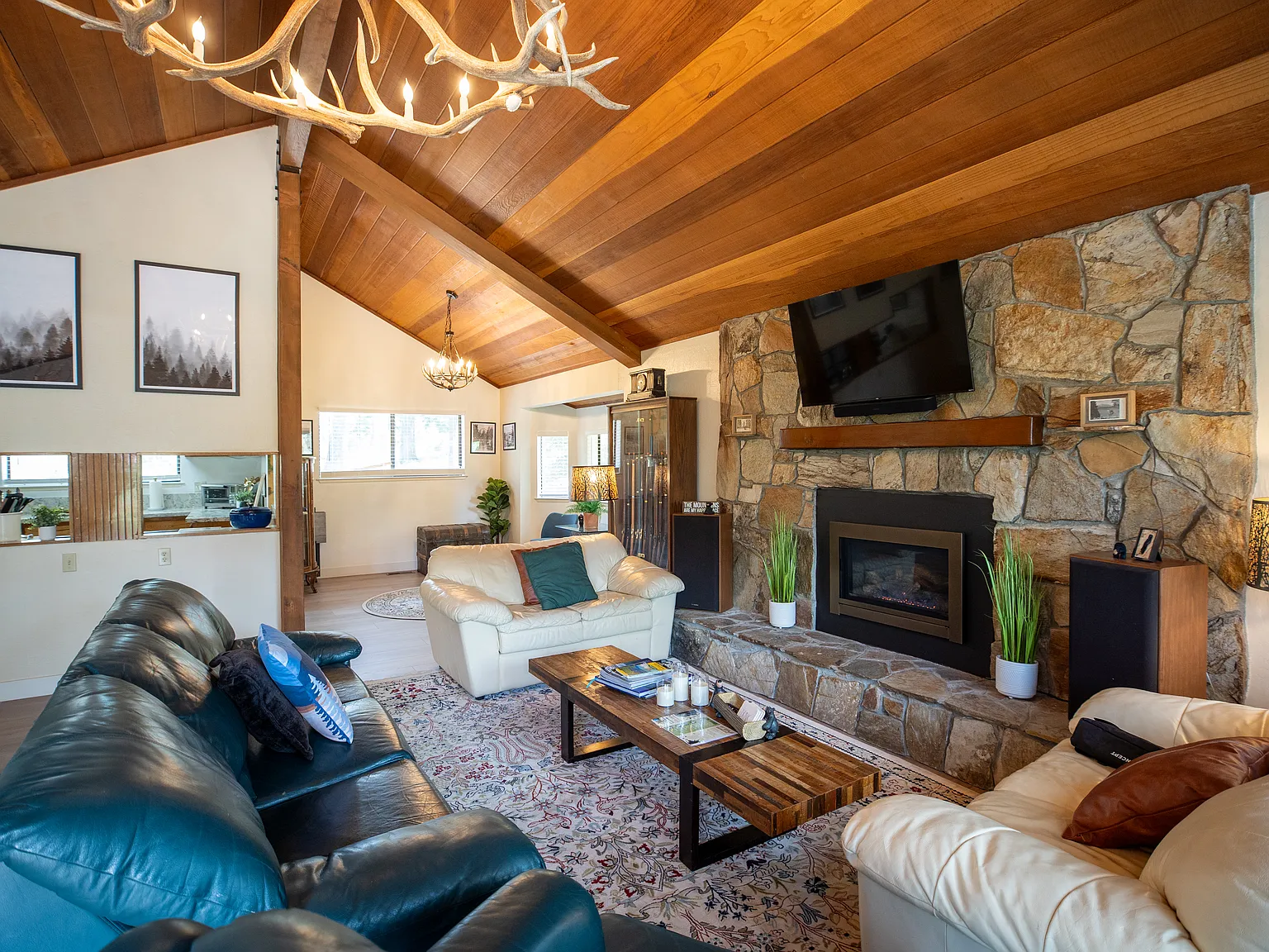 4 bed, 3400 sqft, $6,000 — Photo 3