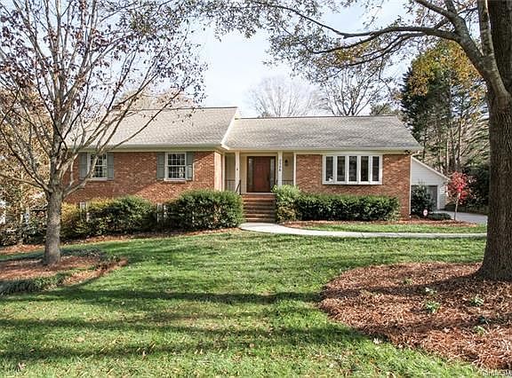 2nd image of 2326 Valencia Trl