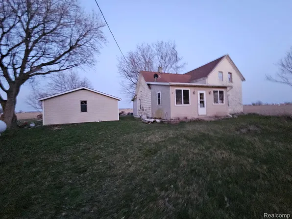 3599 Mowerson Rd, Brown City, MI 48416