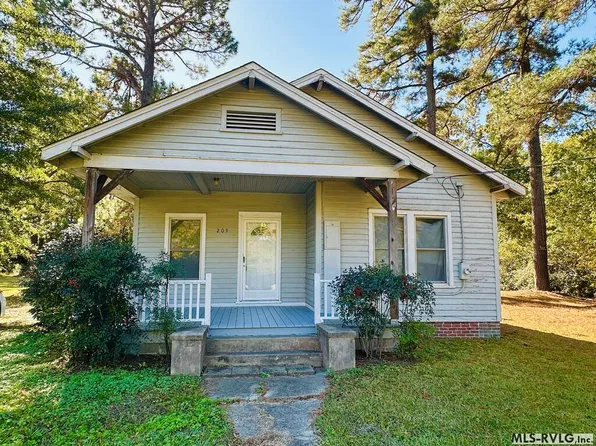205 W Church St, Lewiston Woodville, NC 27849